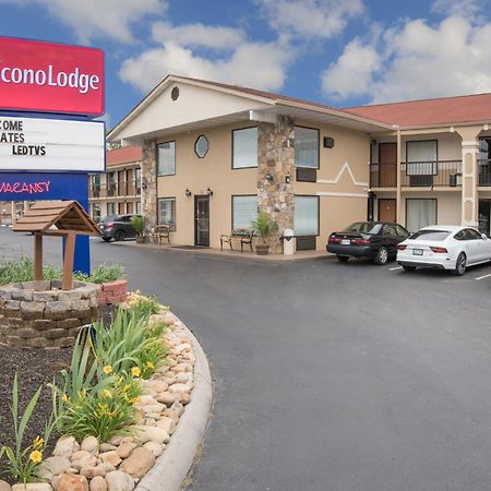 Econo Lodge Sevierville-Pigeon Forge On The River מראה חיצוני תמונה