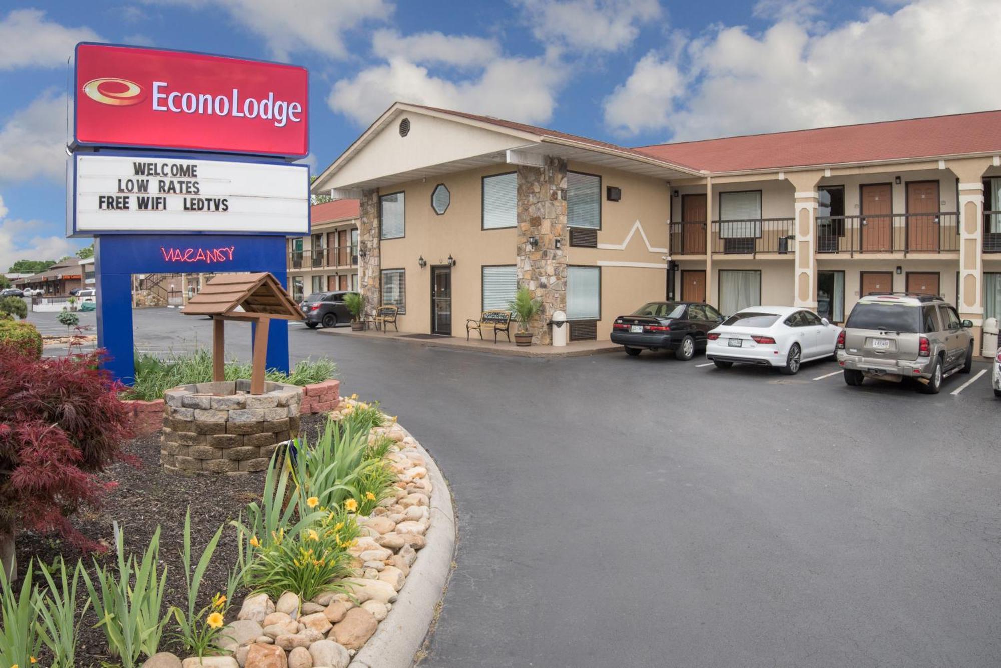 Econo Lodge Sevierville-Pigeon Forge On The River מראה חיצוני תמונה